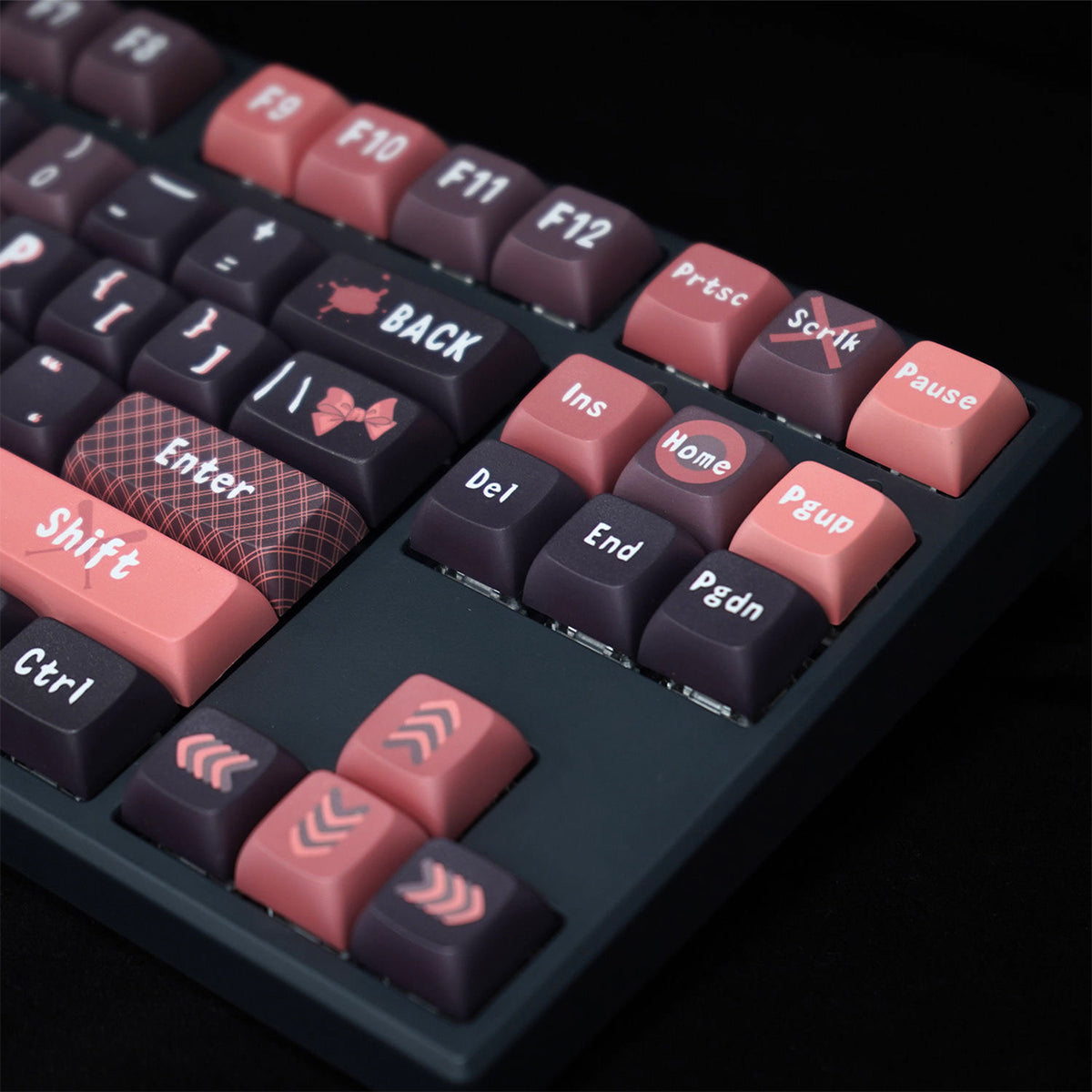 XDA Dye-Sub PBT Keycap Set - Villainess Joshi Kousei - KeyCapUS