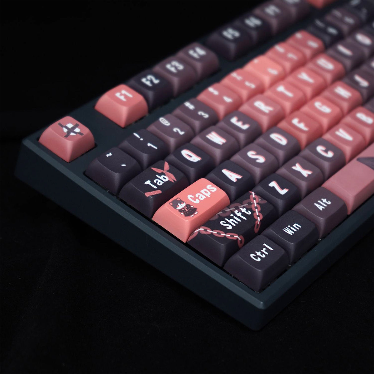 XDA Dye-Sub PBT Keycap Set - Villainess Joshi Kousei - KeyCapUS